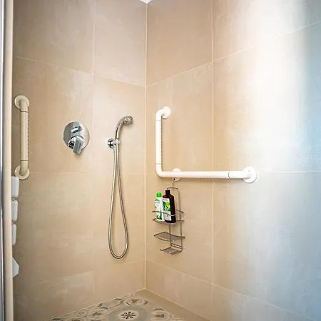 Buon Vento, La Casa Dei Millefiori Un Magico Bouquet A Gubbio, Italy *