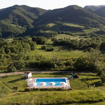 Buon Vento, La Casa Dei Millefiori Un Magico Bouquet A Gubbio, Italy Gubbio